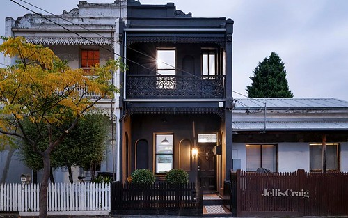 11 Queen St, Fitzroy North VIC 3068