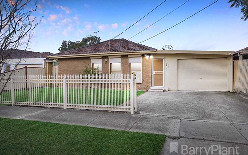 10 Dundee St, St Albans VIC 3021