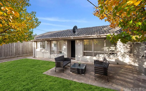 1/3 Colville Ct, Herne Hill VIC 3218