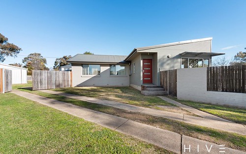 14 Knaggs Crescent, Page ACT