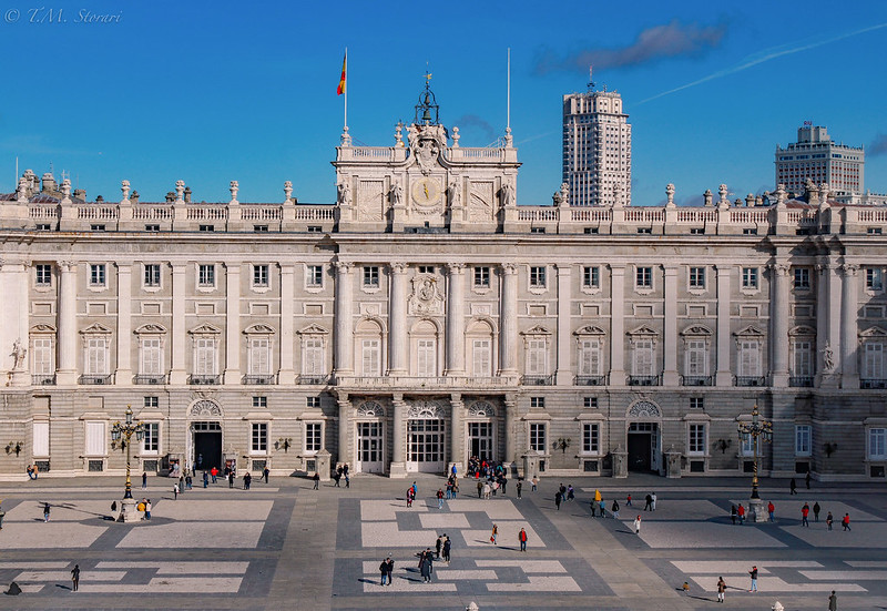 Palacio Real, Madrid, Spain<br/>© <a href="https://flickr.com/people/162955151@N05" target="_blank" rel="nofollow">162955151@N05</a> (<a href="https://flickr.com/photo.gne?id=51296647906" target="_blank" rel="nofollow">Flickr</a>)