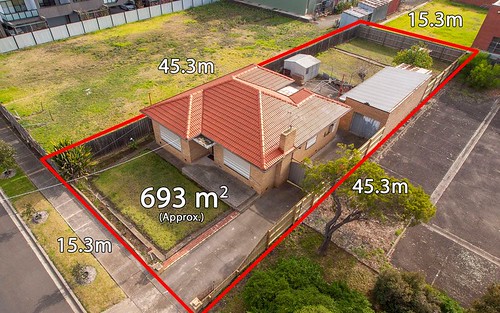 16 Green St, Airport West VIC 3042