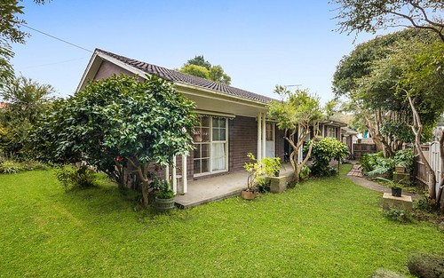 25 Husband Rd, Forest Hill VIC 3131