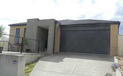 8 Imperial Way, Canadian Vic