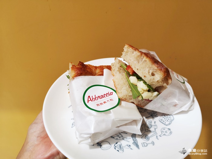 【桃園大溪】Abbraccio 抱抱義大利｜周末限定網美餐廳 吃奶奶的提拉米蘇就對了 @魚樂分享誌