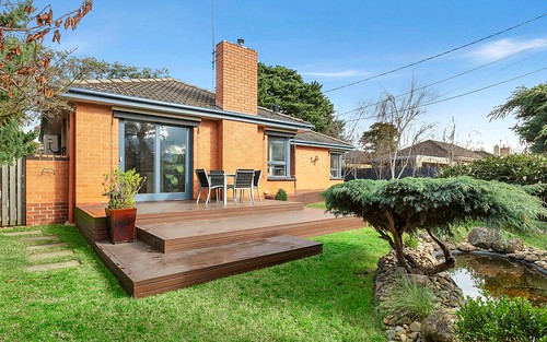 8 Miami Ct, Bentleigh East VIC 3165