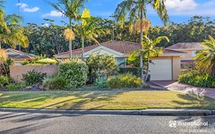 1/2-4 Creswell Place, Fingal Bay NSW