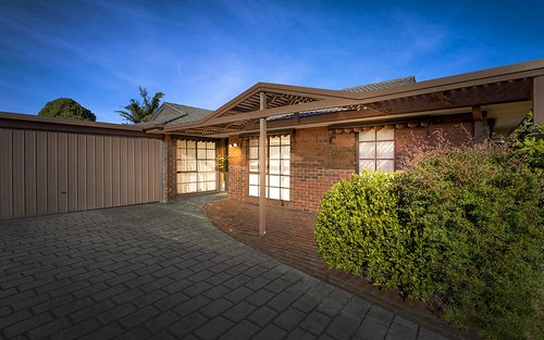 81 Mantung Cr, Rowville VIC 3178