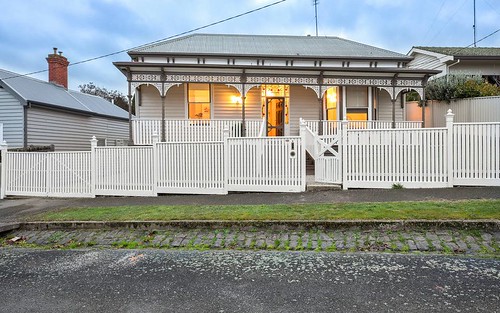 2 Seymour Crescent, Soldiers Hill VIC