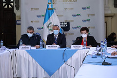 Mesa de Dialogo Congreso de la República con autoridades de MSPAS MINDEF0291 by Gobierno de Guatemala
