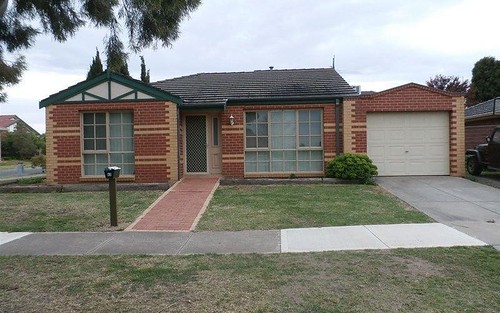 62 Woolnough Drive, Mill Park VIC 3082