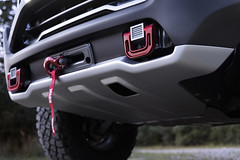 With over 20 premium off-roading features, the GMC Canyon AT4 OVRLANDX concept was designed to be everything an overlanding enthusiast needs. Confident capability comes from features like the truck’s heavy-duty front bumper with winch, front and rear elec