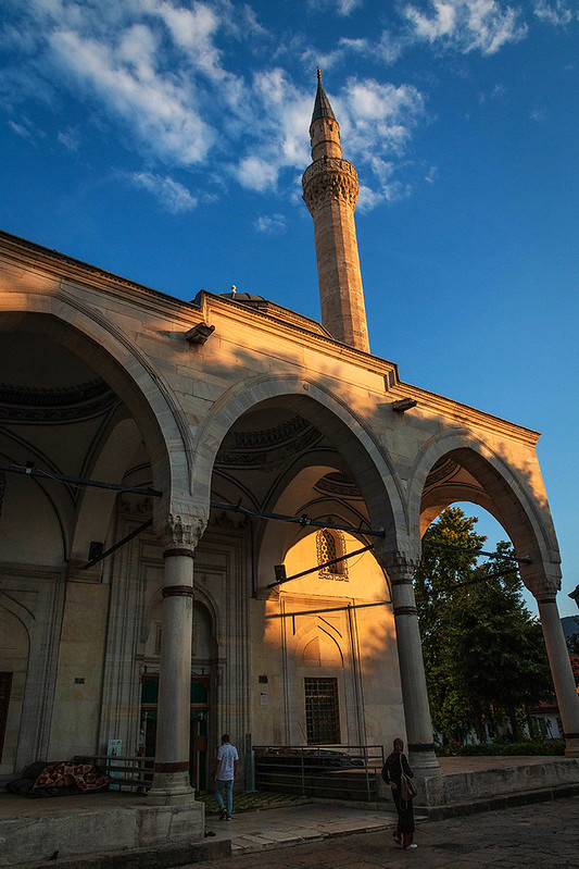 Skopje mosque<br/>© <a href="https://flickr.com/people/60375235@N00" target="_blank" rel="nofollow">60375235@N00</a> (<a href="https://flickr.com/photo.gne?id=51415108262" target="_blank" rel="nofollow">Flickr</a>)