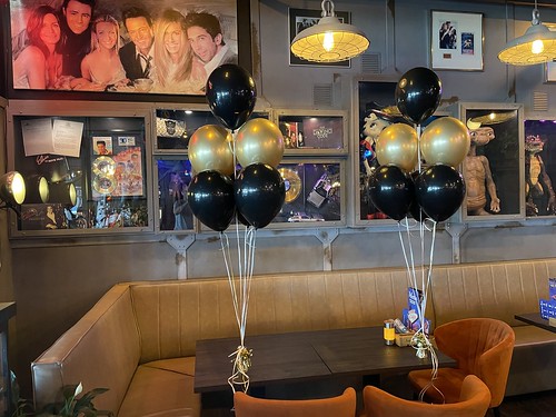 Tafeldecoratie 6ballonnen Hollywood Cafe De Kuip Rotterdam