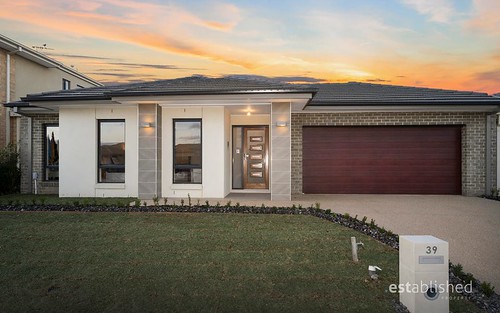 39 Regal Road, Point Cook VIC 3030