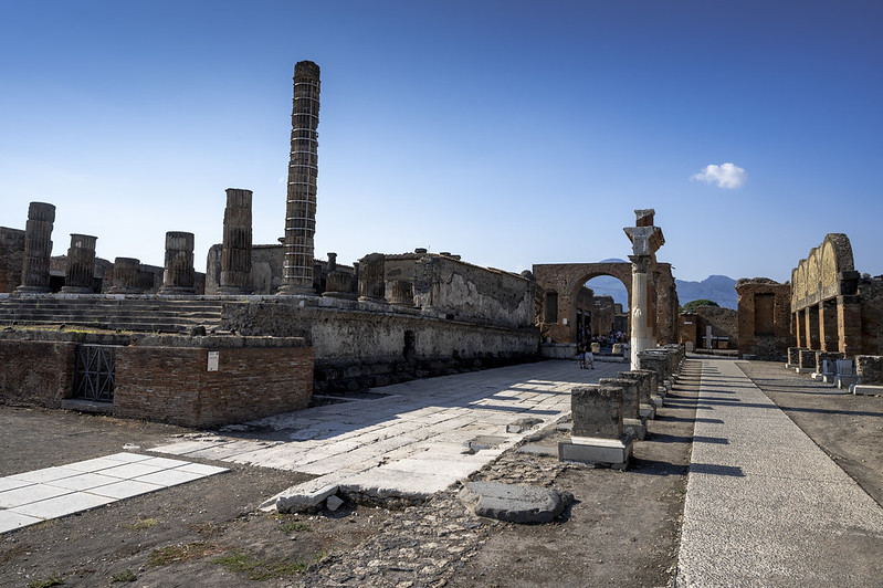 Archaeological Park of Pompeii<br/>© <a href="https://flickr.com/people/40282576@N00" target="_blank" rel="nofollow">40282576@N00</a> (<a href="https://flickr.com/photo.gne?id=51453004872" target="_blank" rel="nofollow">Flickr</a>)