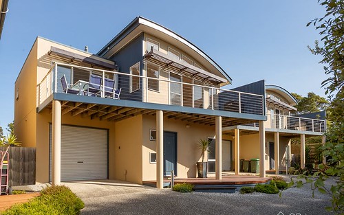 3/6 Mchaffie Drive, Cowes VIC