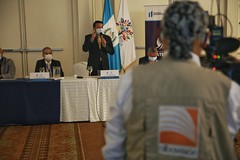 Presentación de aplicación para tablet y móvil del Registro Social de Hogares Sensible al Género by Mides Guatemala