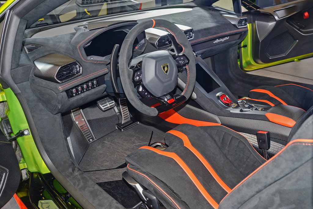 從賽道犇向公路!Lamborghini Huracán STO抵台一睹風采 15 STO 210914-19