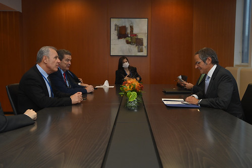Bilateral Meeting Brazil (011110412)