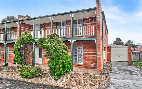 8/106 Whitehorse Road, Mount Clear VIC