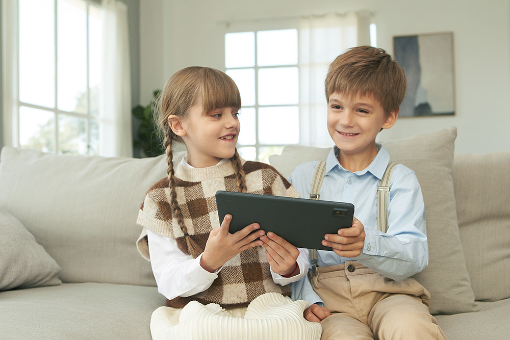 內建成長空間App，協助家長輕鬆管控孩子使用網路的安全。