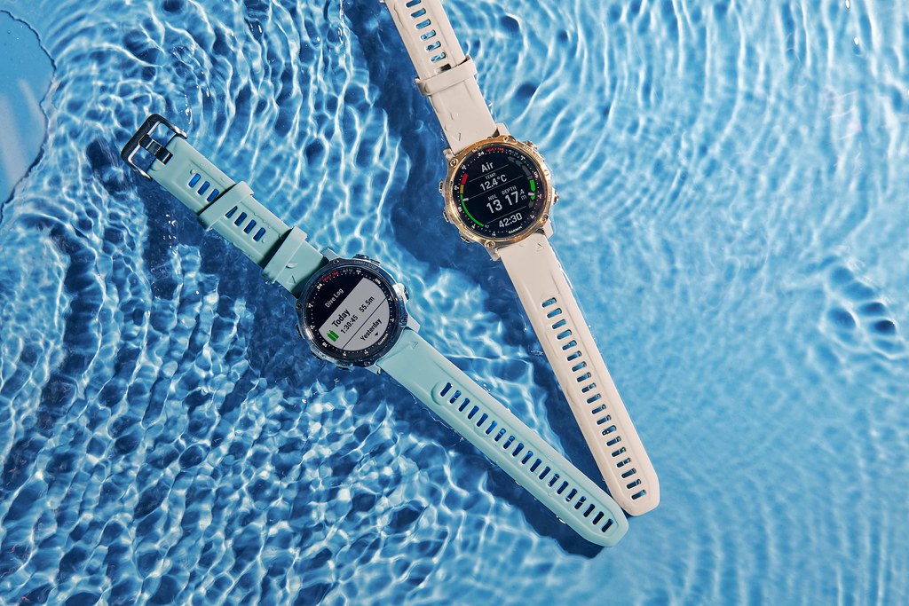 Garmin推出業界最輕巧「Descent Mk2S GPS潛水電腦錶」全機僅重60g，43mm錶徑搭配1.2吋陽光及水下清晰可讀的彩色螢幕