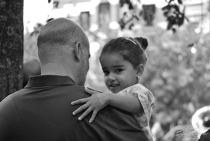 That precious daughter/daddy moment (in Explore 09/24/2021)<br/>© <a href="https://flickr.com/people/162594544@N04" target="_blank" rel="nofollow">162594544@N04</a> (<a href="https://flickr.com/photo.gne?id=51507471085" target="_blank" rel="nofollow">Flickr</a>)