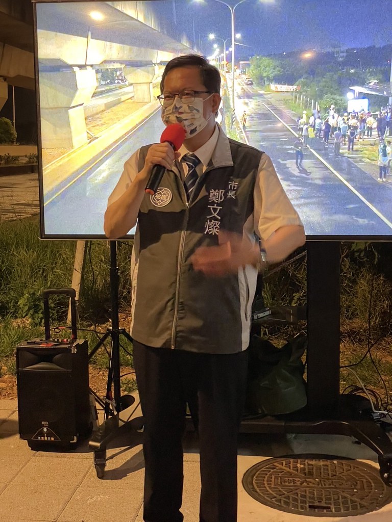 桃園市長鄭文燦昨（28）日晚間率領市政團隊，前往高鐵南路五段親自視察並聽取成果報告。
