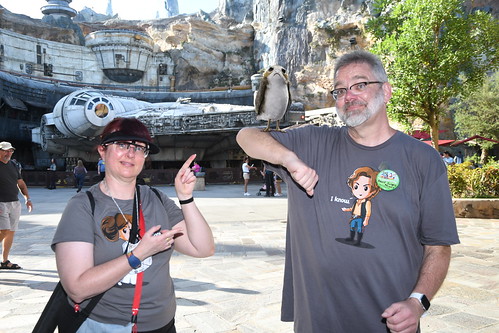 Tracey and Scott with a Porg • <a style="font-size:0.8em;" href="http://www.flickr.com/photos/28558260@N04/51563102788/" target="_blank">View on Flickr</a>