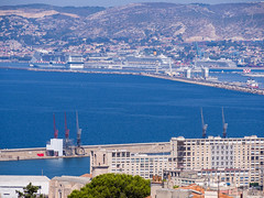 View across the bay in Marseille - France<br/>© <a href="https://flickr.com/people/13445173@N06" target="_blank" rel="nofollow">13445173@N06</a> (<a href="https://flickr.com/photo.gne?id=51564050193" target="_blank" rel="nofollow">Flickr</a>)