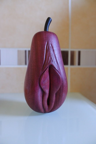poire en Amarante / purpleheart pear