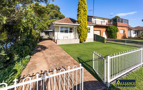 599 Henry Lawson Dr, East Hills NSW 2213