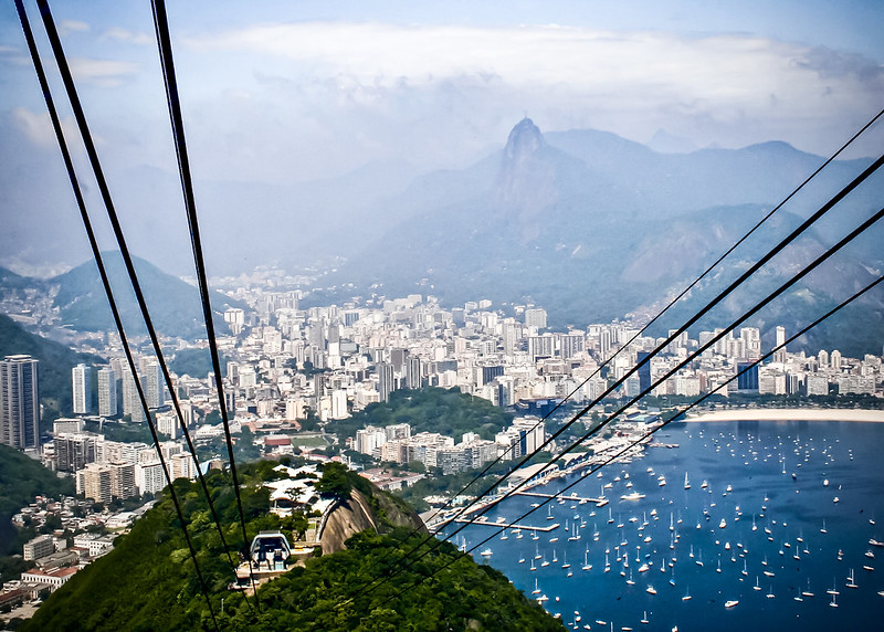 Rio from above 2<br/>© <a href="https://flickr.com/people/28287831@N00" target="_blank" rel="nofollow">28287831@N00</a> (<a href="https://flickr.com/photo.gne?id=51582203195" target="_blank" rel="nofollow">Flickr</a>)