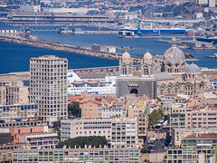View of Marseille Cathedral from the Notre-Dame de la Garde church<br/>© <a href="https://flickr.com/people/13445173@N06" target="_blank" rel="nofollow">13445173@N06</a> (<a href="https://flickr.com/photo.gne?id=51590766733" target="_blank" rel="nofollow">Flickr</a>)