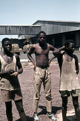 GH Accra cocoa baen workers near Tama fishing village - 1965 (W65-A61-17)