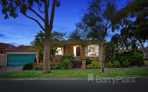 25 Appleberry Cl, Knoxfield VIC 3180