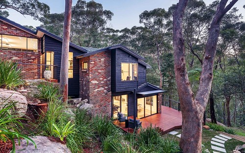 82 Manor Rd, Hornsby NSW 2077
