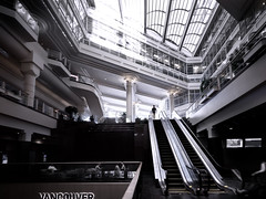 canada place lobby panpacific hotel architecture... (Photo: Novowyr on Flickr)