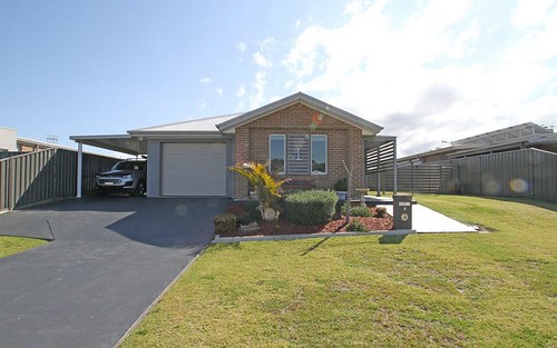 6 Chichester Road, Sussex Inlet NSW 2540