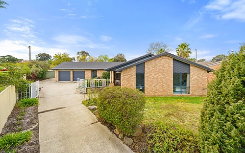 9 Hain Place, Gilmore ACT 2905