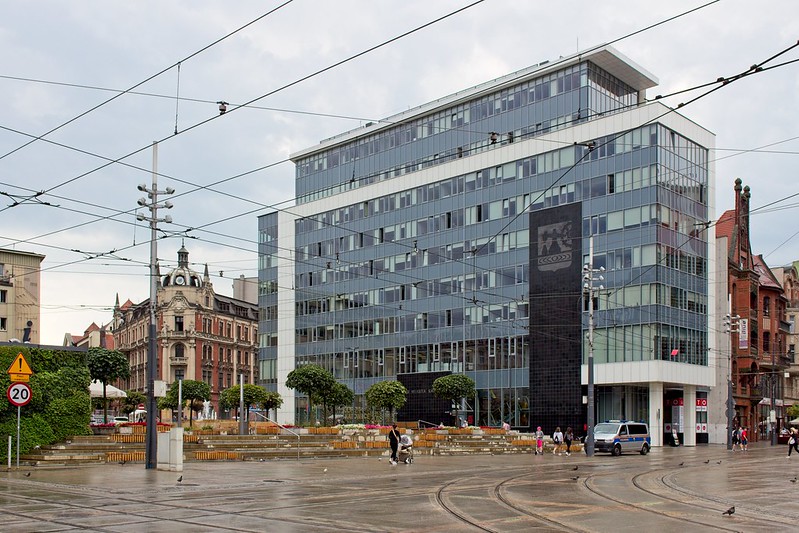 City centre in Katowice<br/>© <a href="https://flickr.com/people/142895074@N07" target="_blank" rel="nofollow">142895074@N07</a> (<a href="https://flickr.com/photo.gne?id=51648279545" target="_blank" rel="nofollow">Flickr</a>)