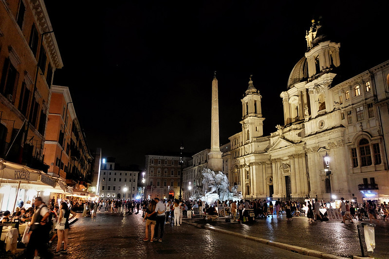 Piazza Navona - from North<br/>© <a href="https://flickr.com/people/95282411@N00" target="_blank" rel="nofollow">95282411@N00</a> (<a href="https://flickr.com/photo.gne?id=51657538639" target="_blank" rel="nofollow">Flickr</a>)