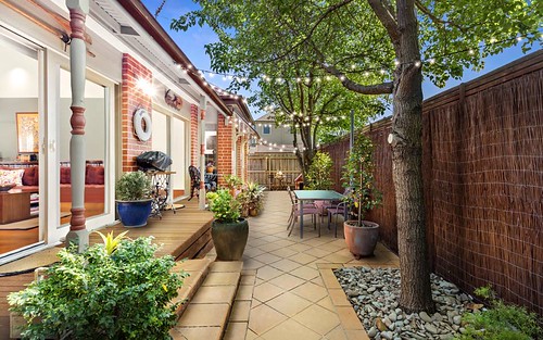2/27 Downing St, Oakleigh VIC 3166