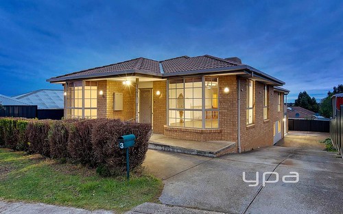 3 Redwood Cl, Meadow Heights VIC 3048