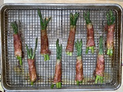 2021 325/365 11/21/2021 SUNDAY -  Prosciutto wrapped asparagus