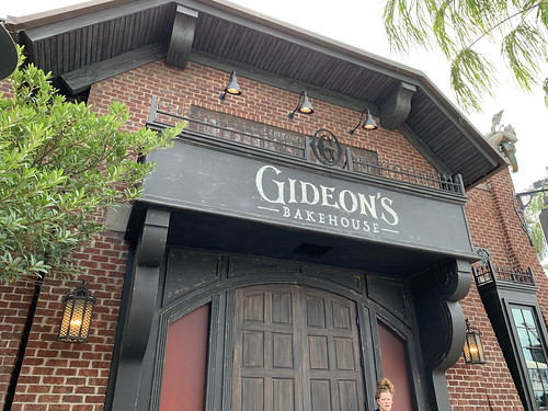 Gideon's Bakehouse a Disney Springs • <a style="font-size:0.8em;" href="http://www.flickr.com/photos/28558260@N04/51706047177/" target="_blank">View on Flickr</a>