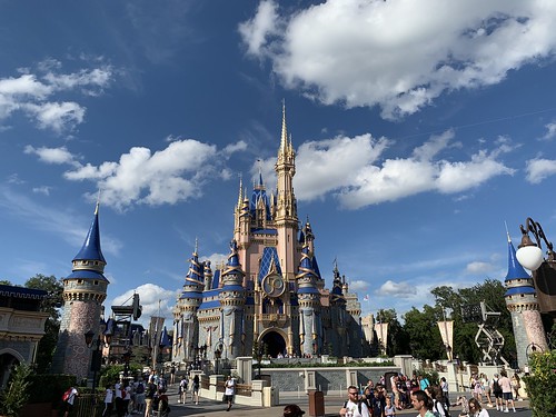 Walt Disney World 50th: Cinderella Castle • <a style="font-size:0.8em;" href="http://www.flickr.com/photos/28558260@N04/51706975911/" target="_blank">View on Flickr</a>