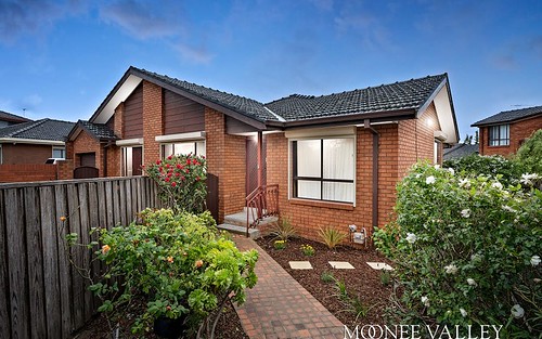 1/2-4 Carmyle Ct, Avondale Heights VIC 3034