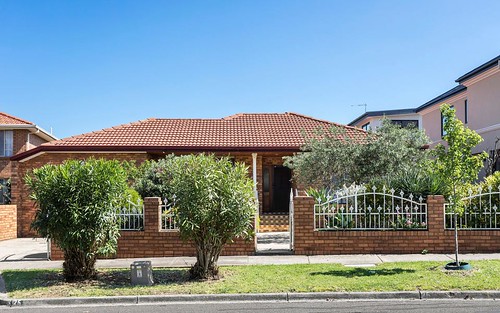 25 Monte Carlo Drive, Avondale Heights VIC